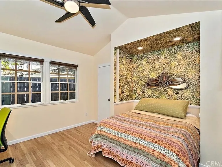4290 Ramona Dr — Photo 2