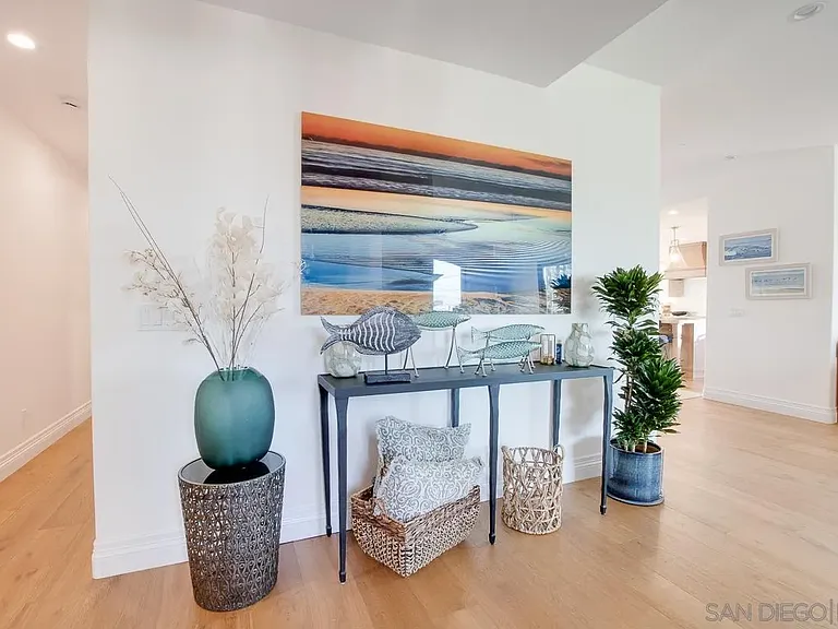 7768 Prospect Pl — Photo 6
