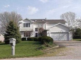 1208 Sprowl Rd, Huron, OH 44839