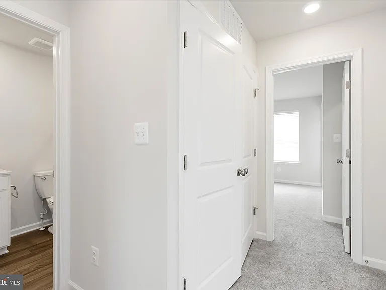 405 17th Ave — Photo 22
