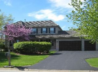 6201 Wildflower Ln, Gurnee, IL 60031