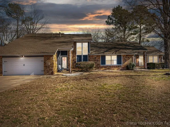 805 S Harris Ave, Wagoner, OK 74467