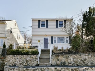 12 Marivista Ave, Waltham, MA, 02451