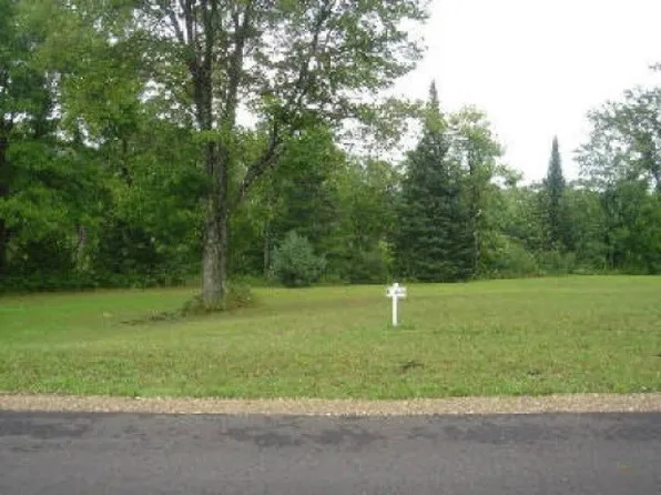 30 Red Pine Rdg, Harrison, MI 48625