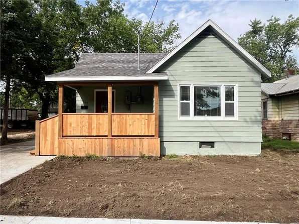 304 5th St, Osawatomie, KS 66064
