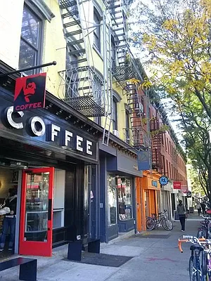 Rented by R New York | media 24