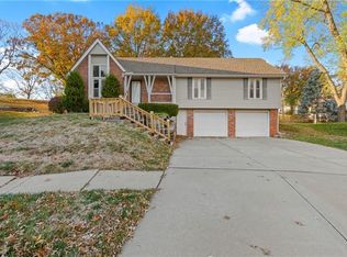 404 Laurel Ct, Liberty, MO 64068
