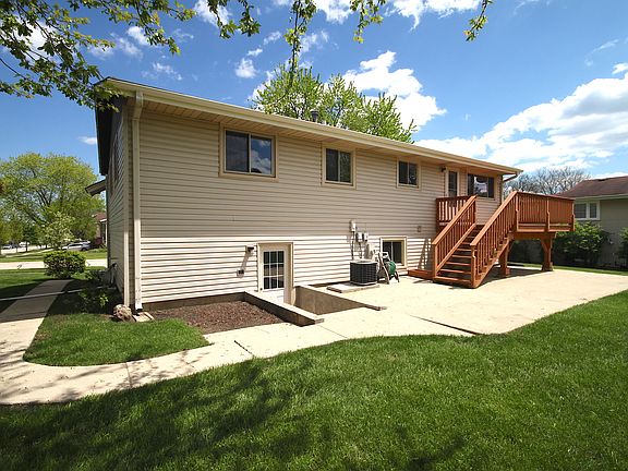 2nd image of 226 Millford Ln