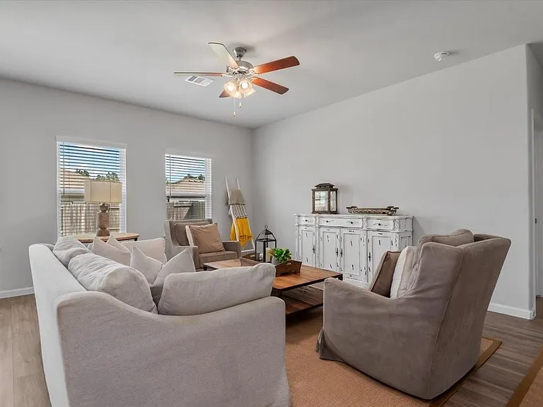 5728 Palm Flower Dr — Photo 8