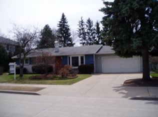 1910 Deckner Ave, Green Bay, WI 54302