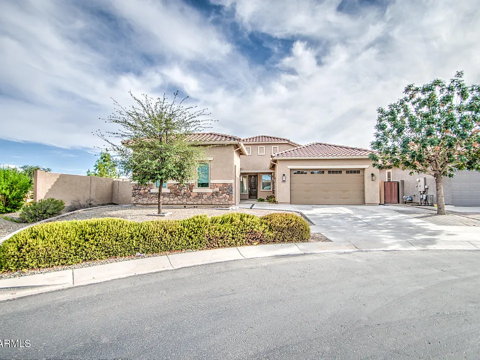 21583 E Arroyo Verde Ct #1