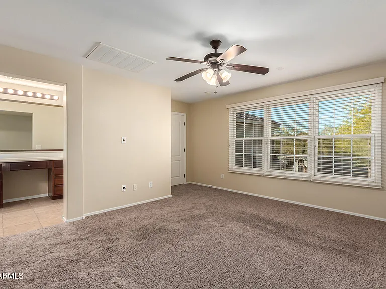 2343 E Sunland Ave — Photo 16