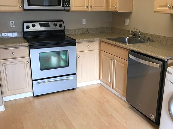 3rd image of 3128 Loma Verde Dr APT 314