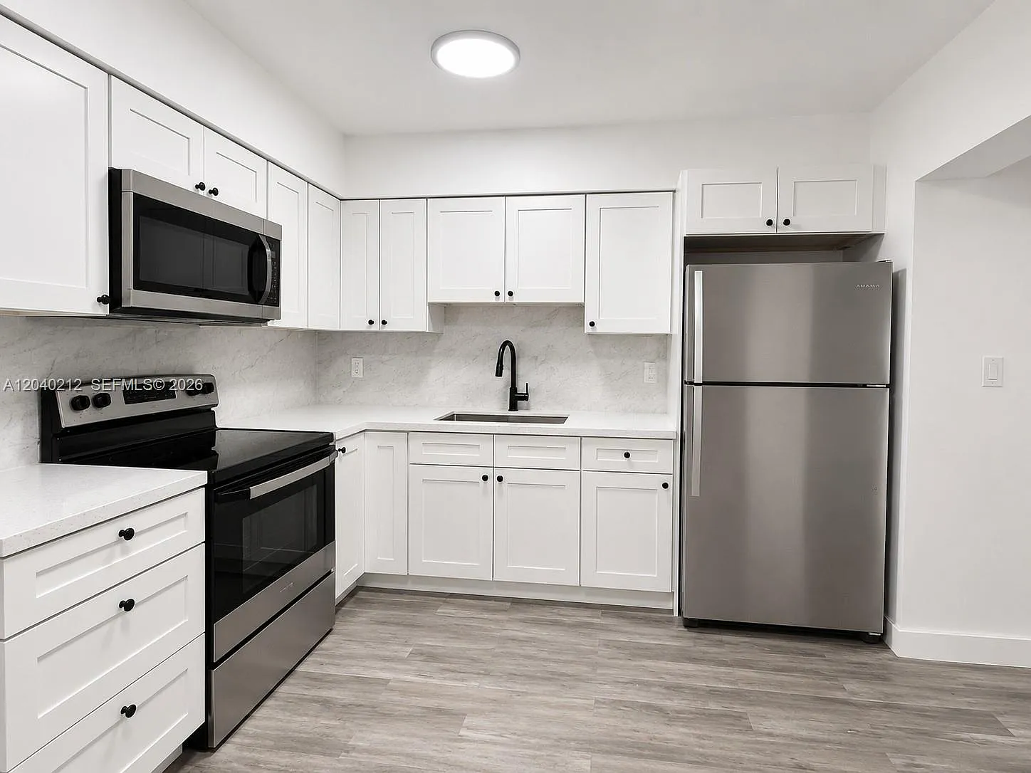 3 bed, 2.0 bath, 1210 sqft, $2,699 — Photo 1