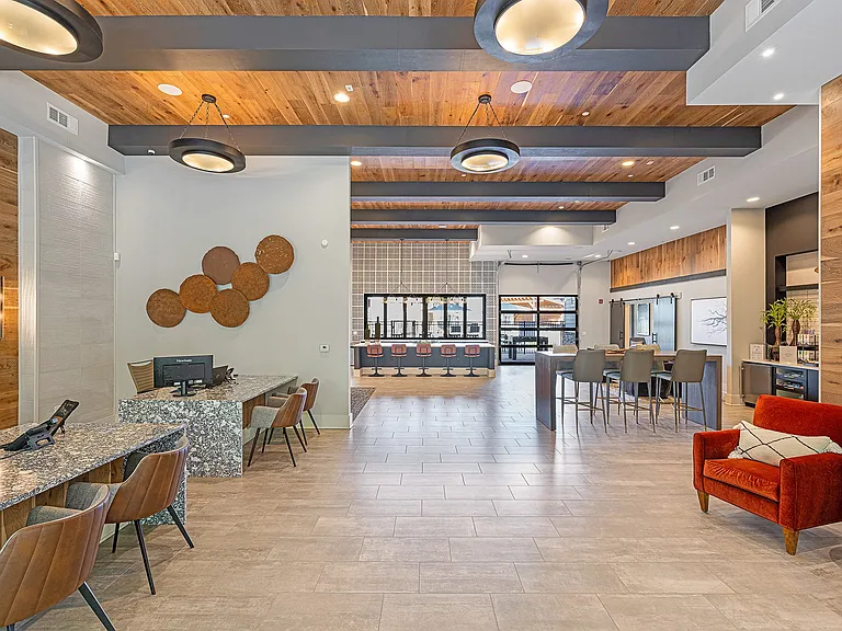 Populus Westside Apartments — Photo 5