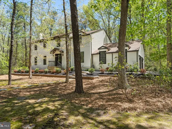 1 Dickson Dr, Medford, NJ 08055