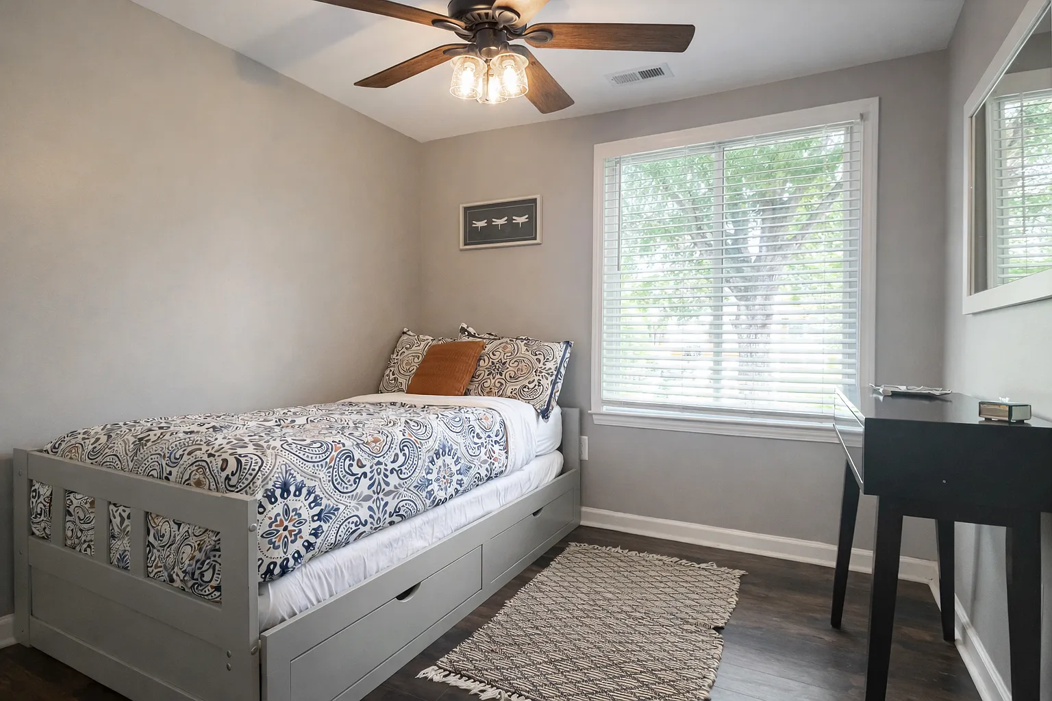 5 bed, 2028 sqft, $6,800 — Photo 4