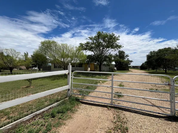 6926 Elephant Rd, Lubbock, TX 79407