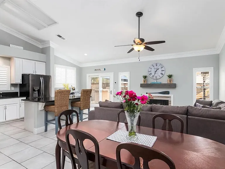 330 Del Flora St — Photo 11