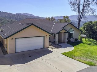 50430 Dovewood Ln, Oakhurst, CA 93644