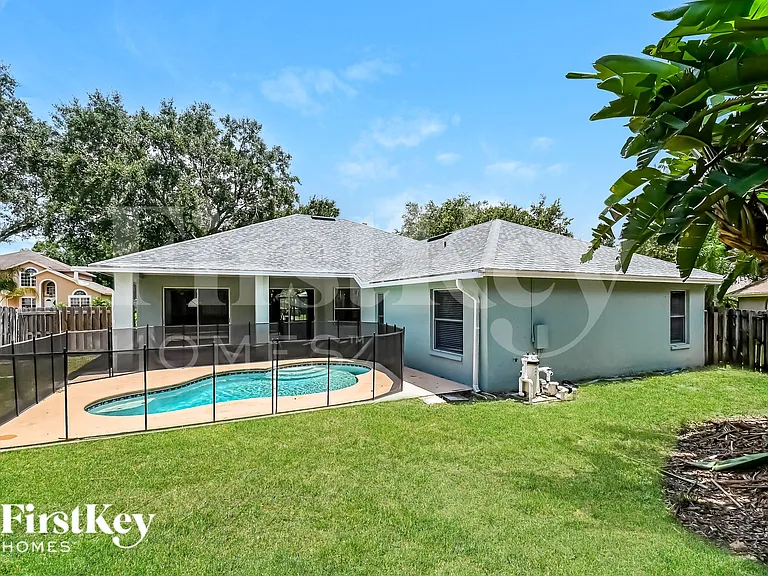4413 Winding River Dr — Photo 15