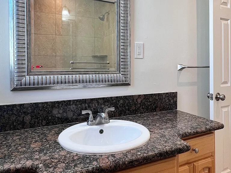 3317 Castle Heights Ave #5 — Photo 14