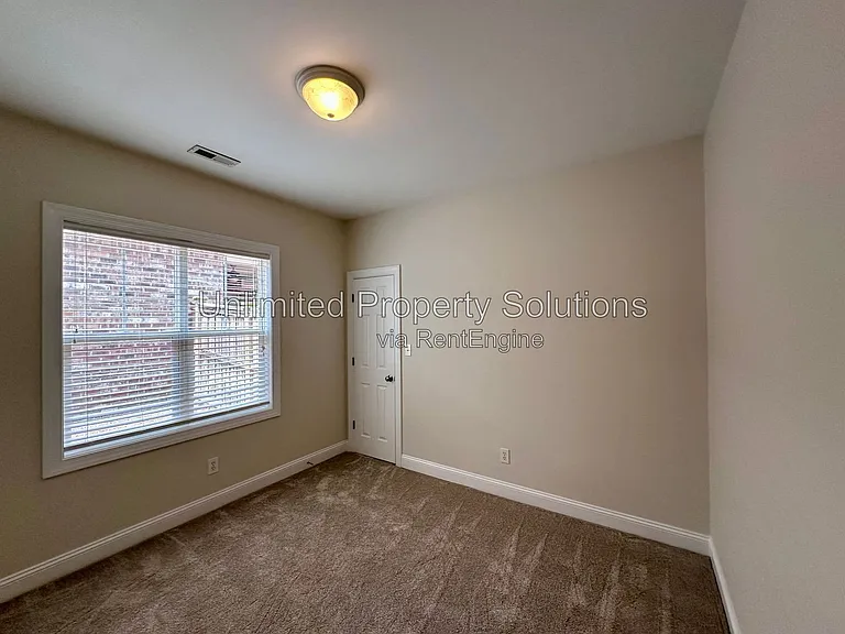 5009 Whitner Dr — Photo 15
