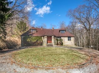 52 Little Sewickley Creek Rd, Sewickley, PA 15143
