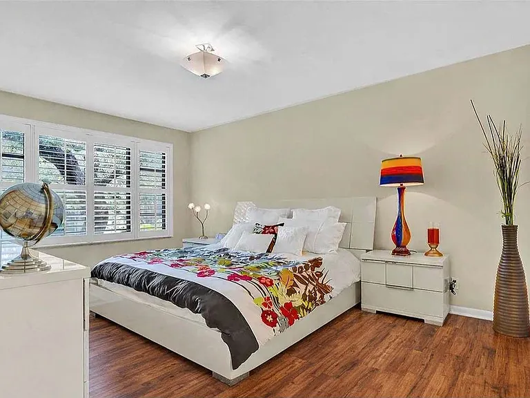 M Bedroom