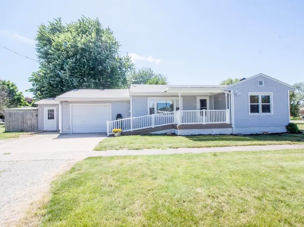 1801 15th St, Viola, IL 61486