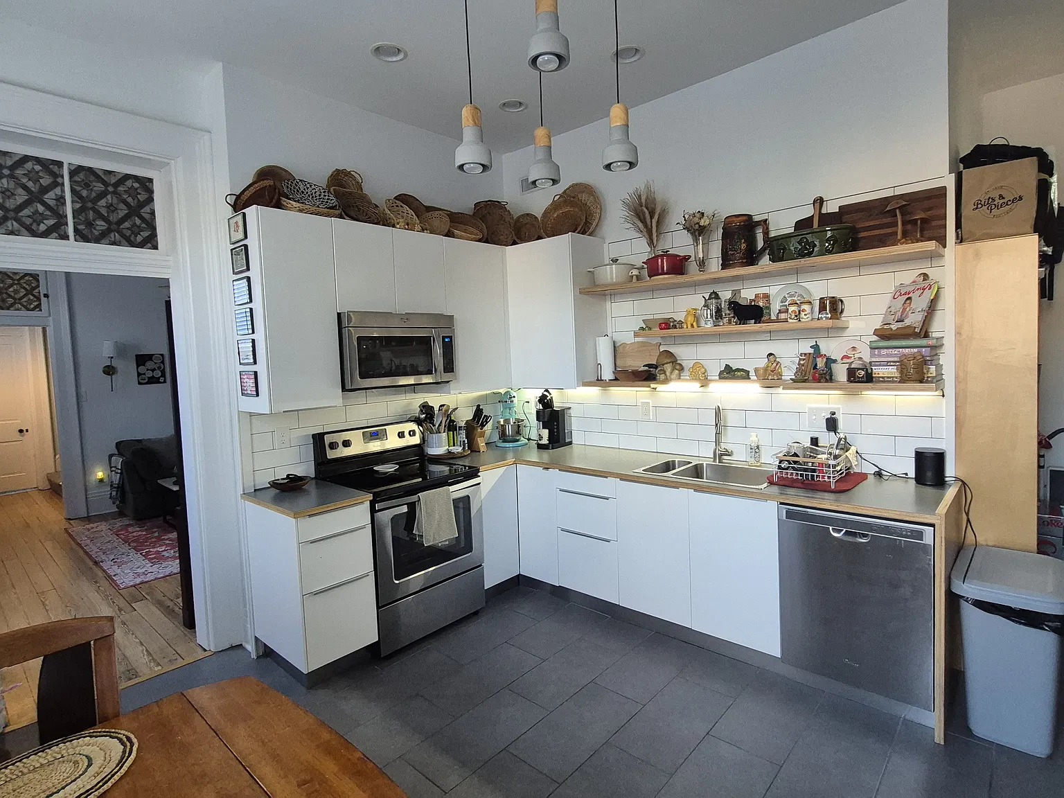 2 bed, 1400 sqft, $2,100 — Photo 4
