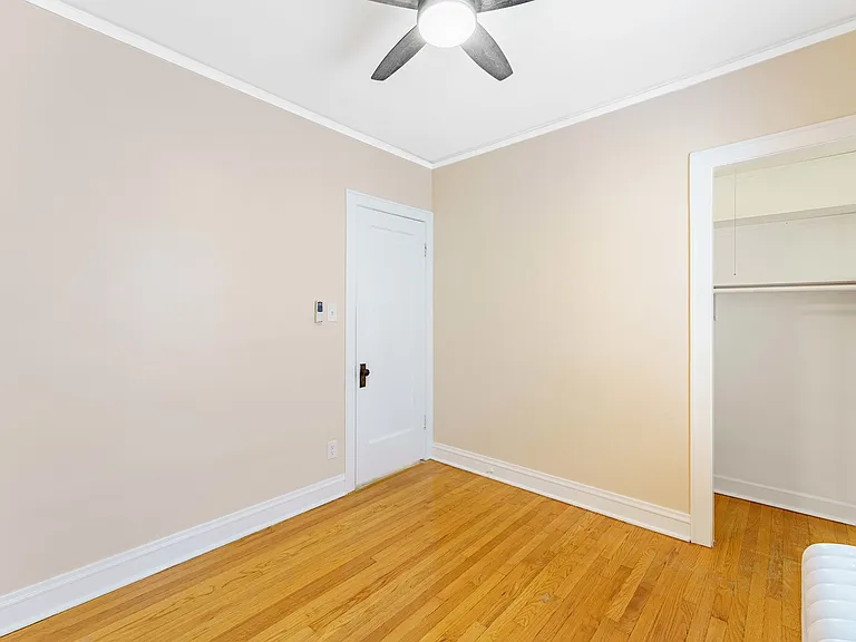 2125 Wesley Ave — Photo 13
