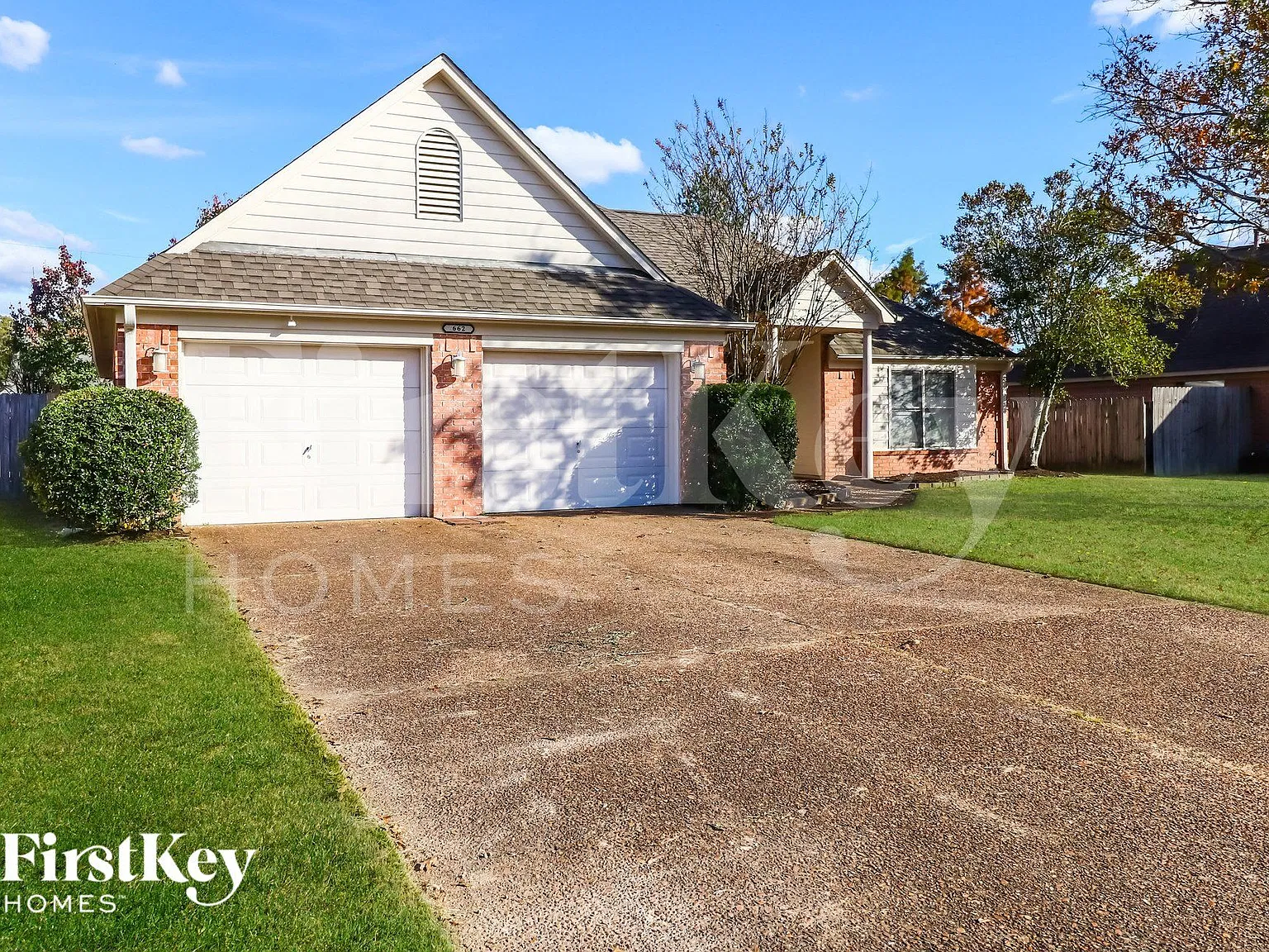 3 bed, 2.0 bath, 1896 sqft, $1,940 — Photo 2