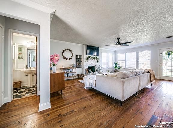 5th image of 13823 Cypress Hollow Dr
