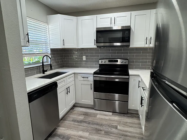 1231 Ohio Ave #A — Photo 2