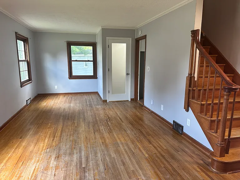 1010 SW Kenworthy Dr — Photo 4