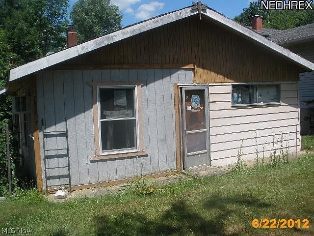 1st image of 752 Fairview Dr