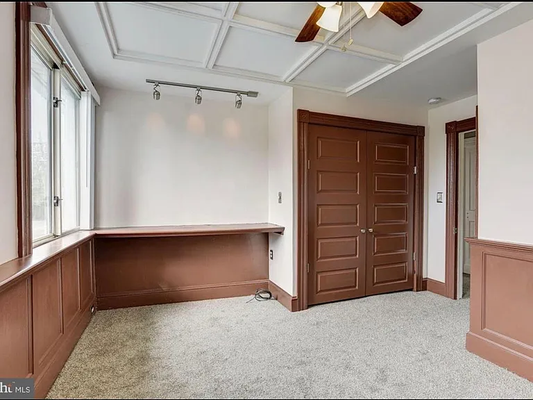 612 W Joppa Rd — Photo 19