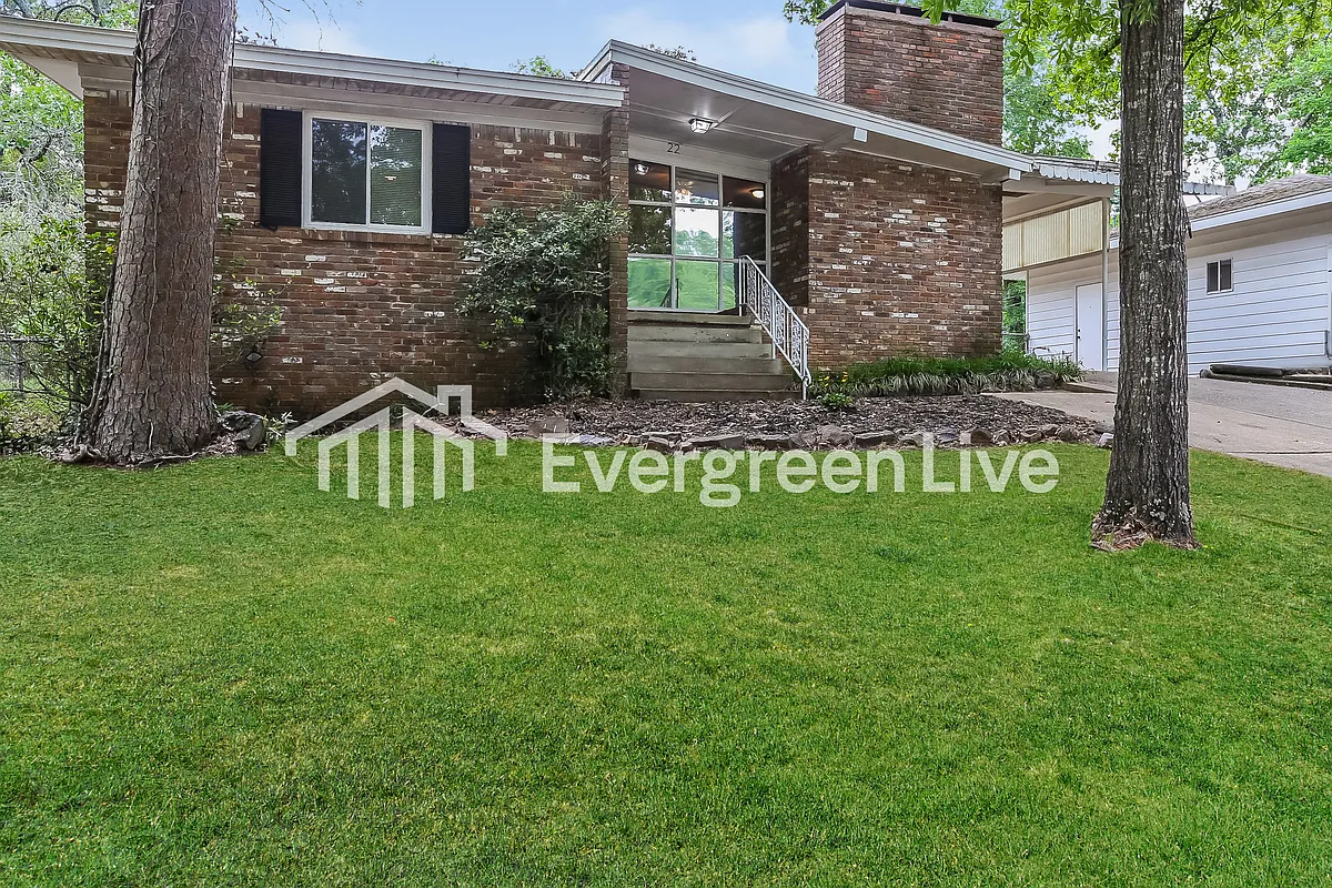 Building Photo - 22 Glenmere Dr