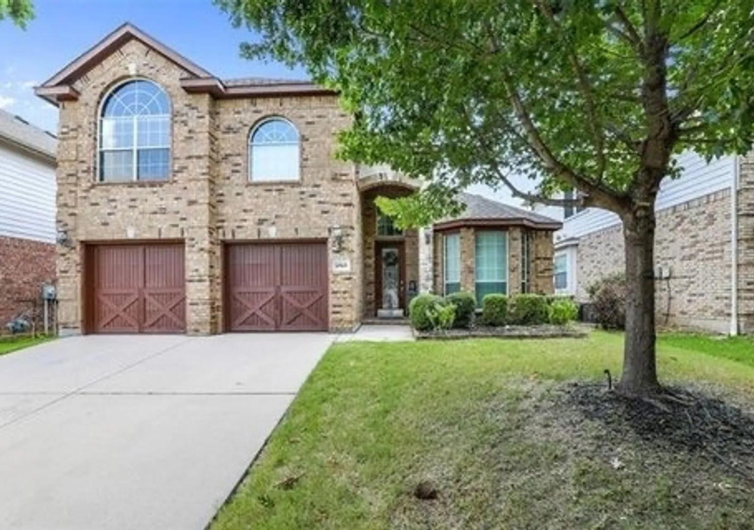 Spacious 5BR House in Keller — Photo 2