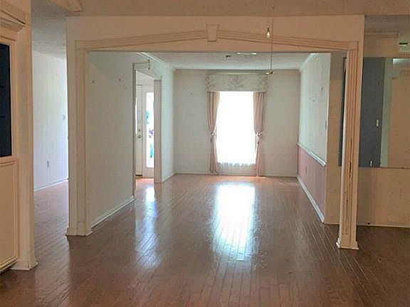 5th image of 5303 Whittier Oaks Dr