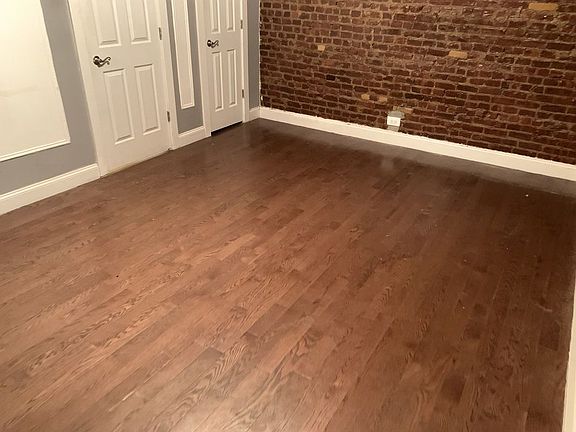 2nd image of 21 E 21st St APT 3C