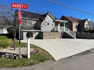 118 Harvey St, Hopwood, PA 15445