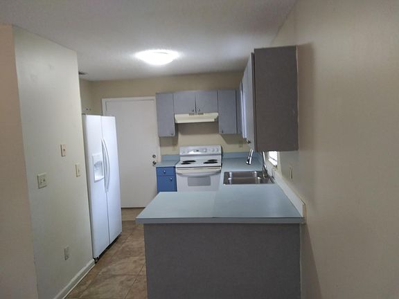 3rd image of 2607 E 31st Ave
