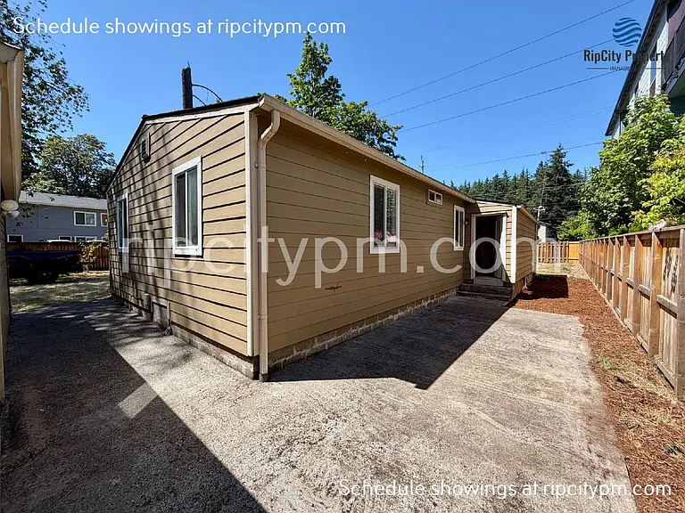 17500 E Burnside St — Photo 21