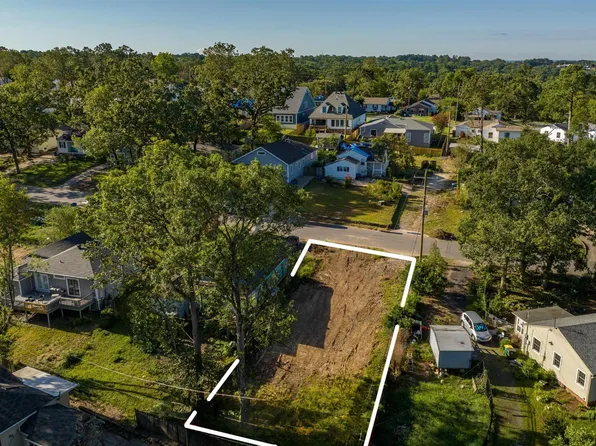 6724 Rockwood Rd, Cammack Village, AR 72207