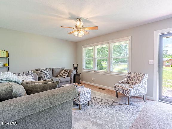 4th image of 201 Glenwood Drive