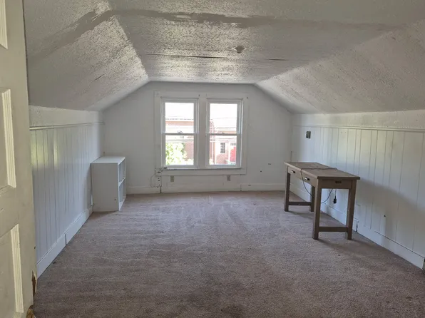 1902 Virginia Ave, Bluefield, VA 24605
