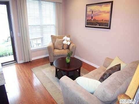 3rd image of 177 Southampton Dr