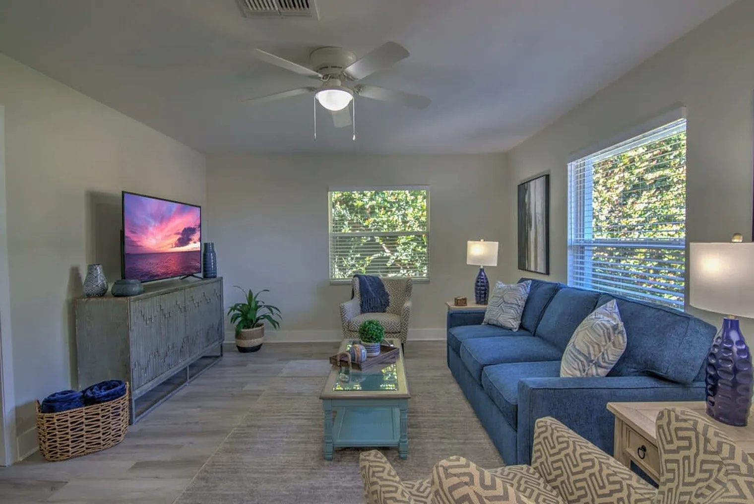 3 bed, 2.0 bath, 1151 sqft, $5,487 — Photo 1